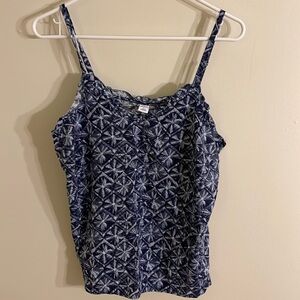5/$15. Old navy woman’s small blue top